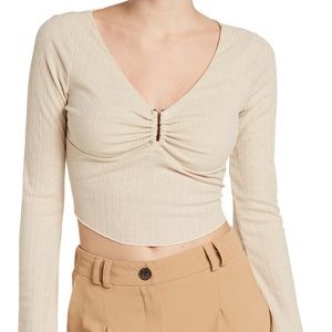 NWT Astr the Label Long Sleeve Cropped U-Ring Top in Tan